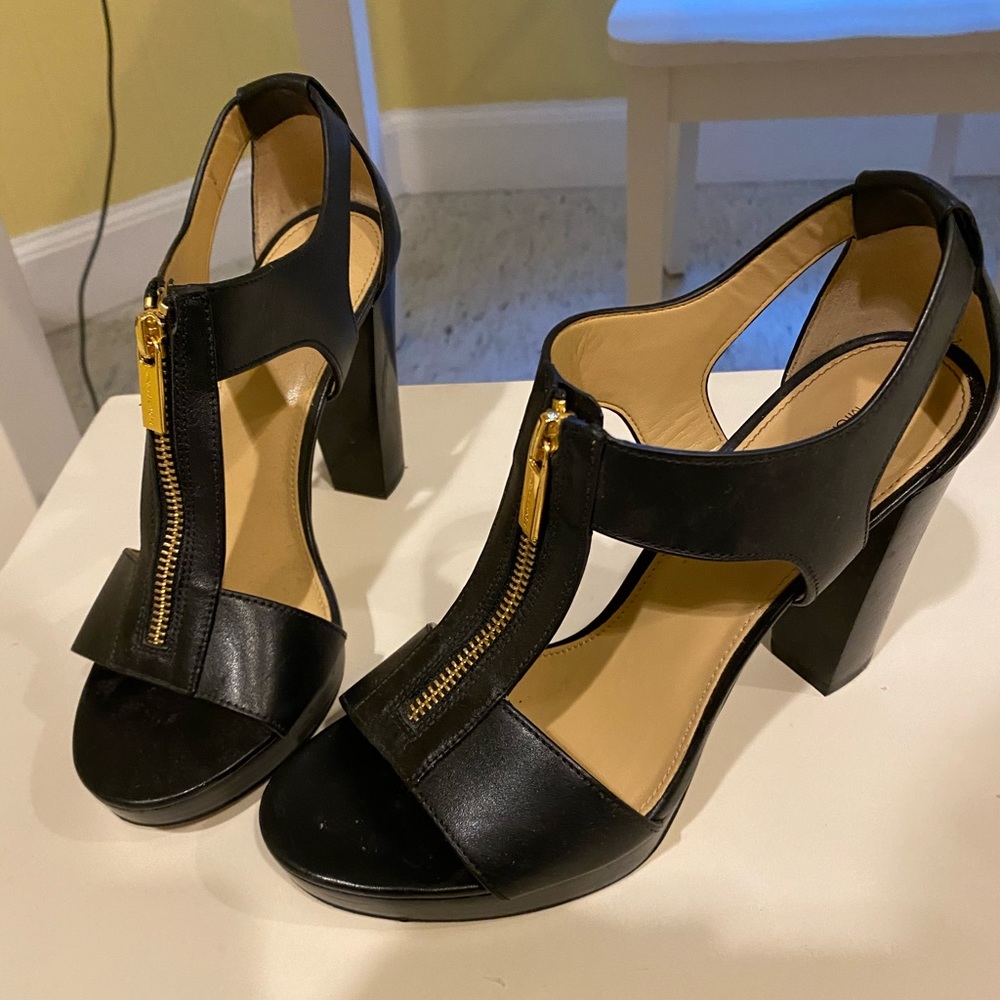 MICHAEL Michael Kors Berkley Sandal